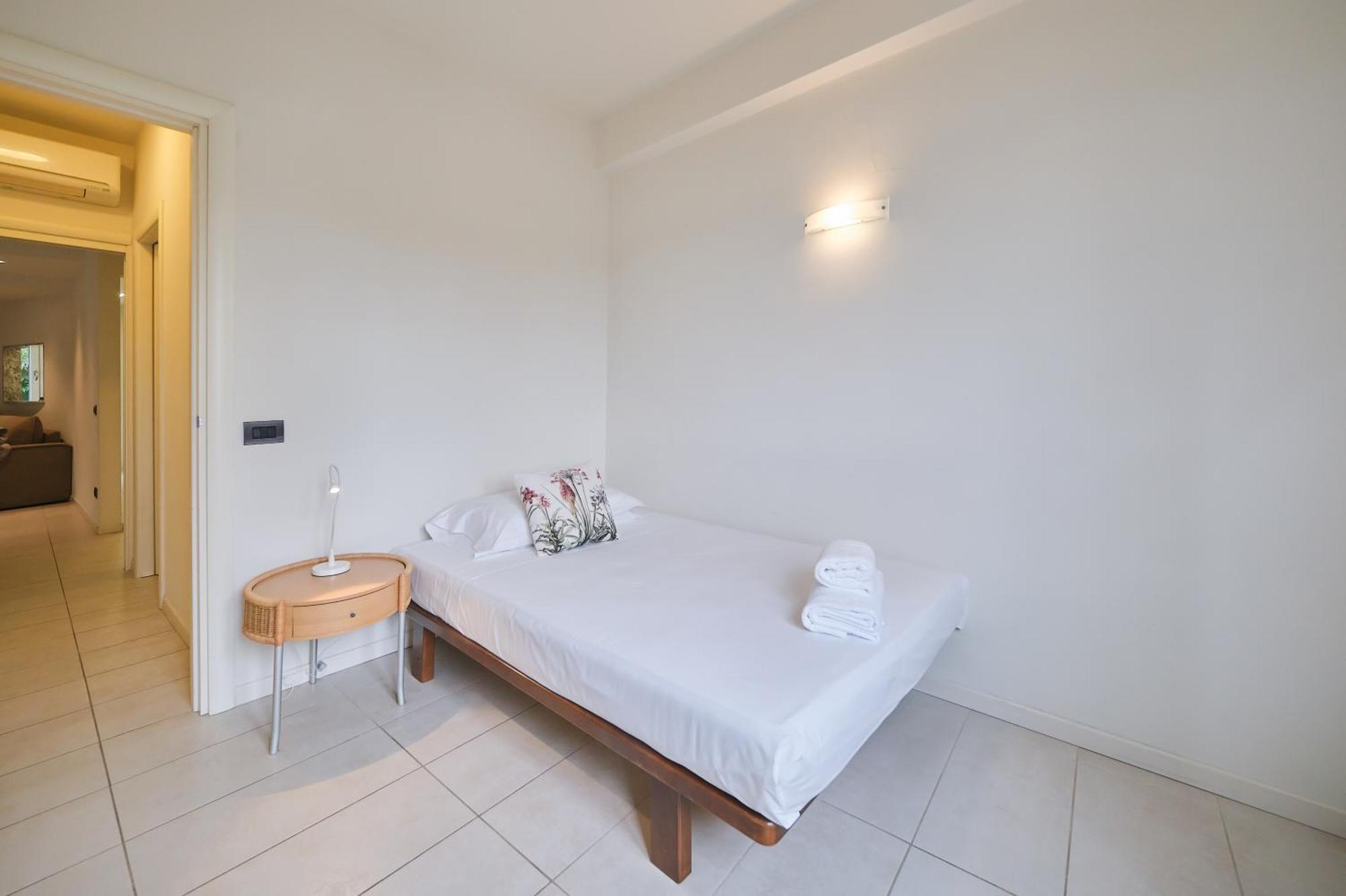 Front Lake Apartment Μπαρντολίνο Εξωτερικό φωτογραφία