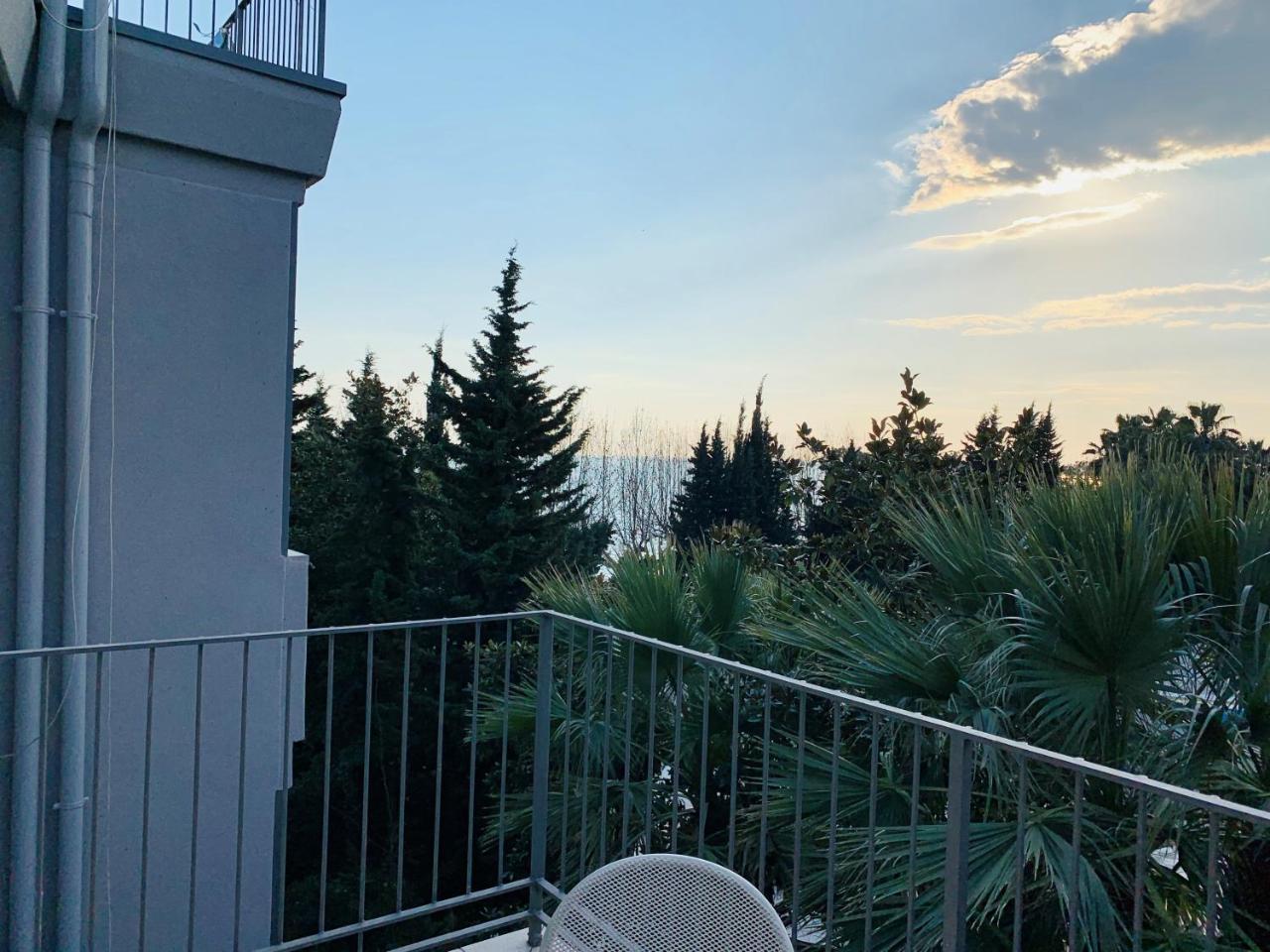 Front Lake Apartment Μπαρντολίνο Εξωτερικό φωτογραφία