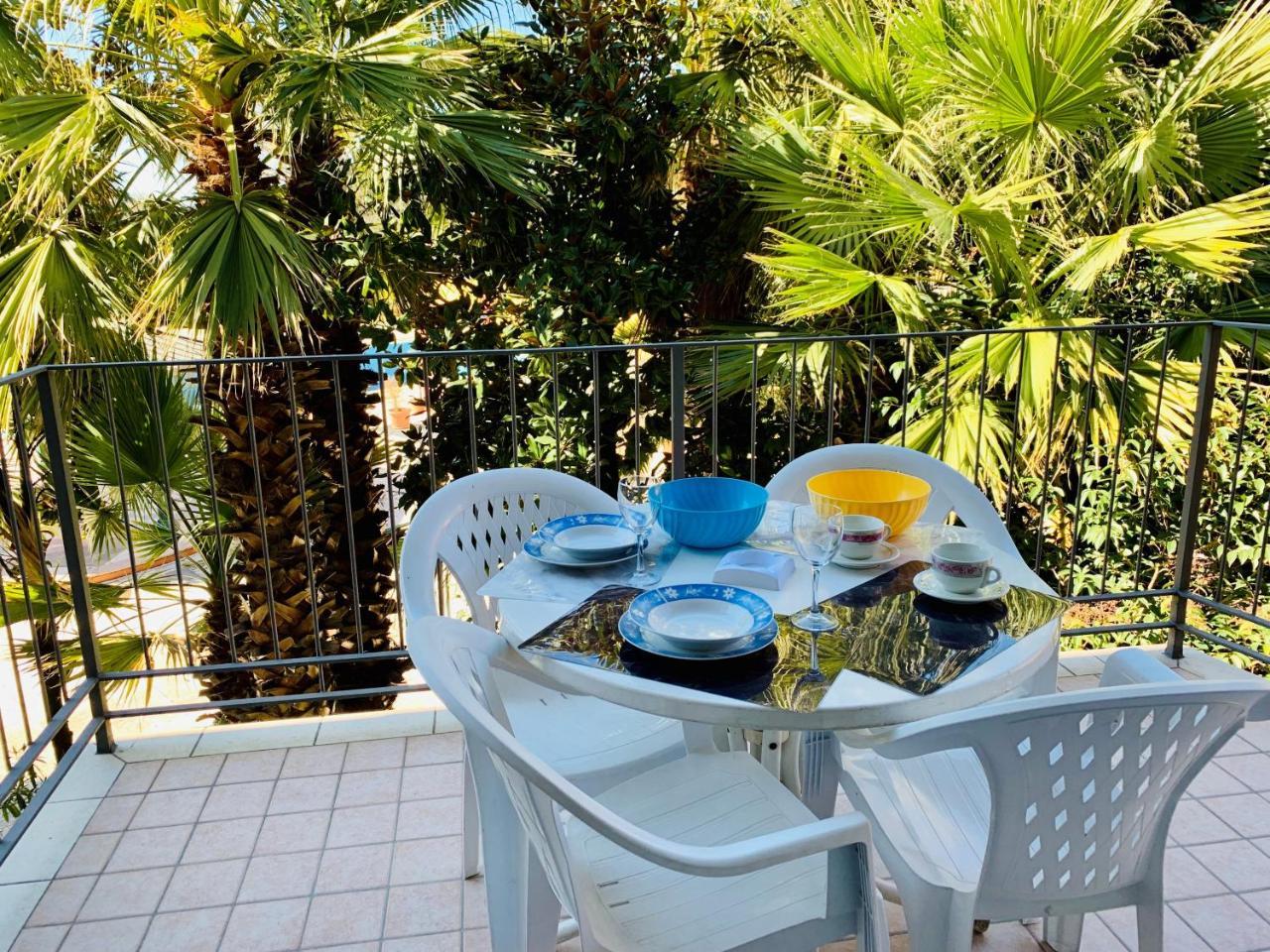 Front Lake Apartment Μπαρντολίνο Εξωτερικό φωτογραφία
