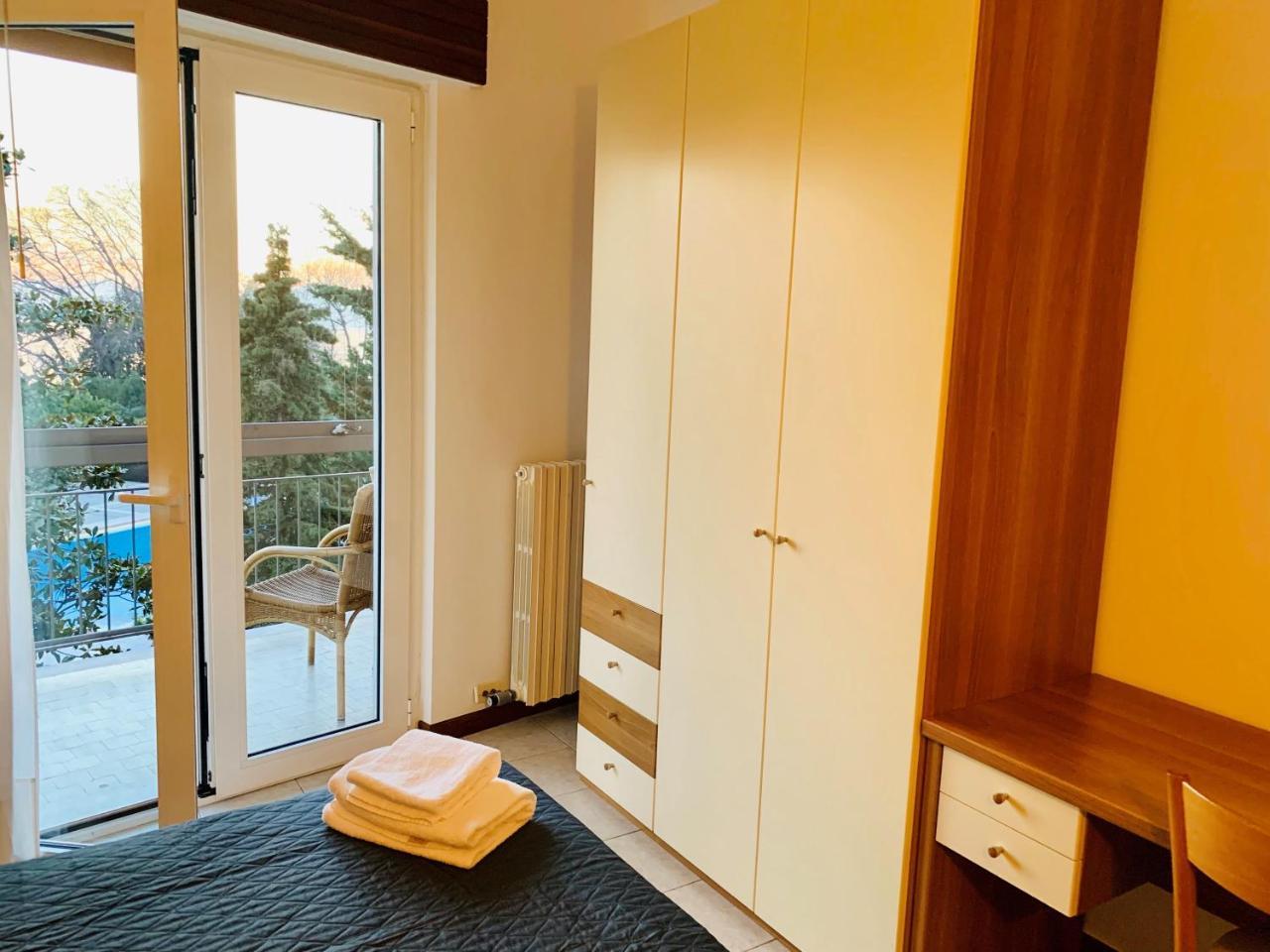 Front Lake Apartment Μπαρντολίνο Εξωτερικό φωτογραφία